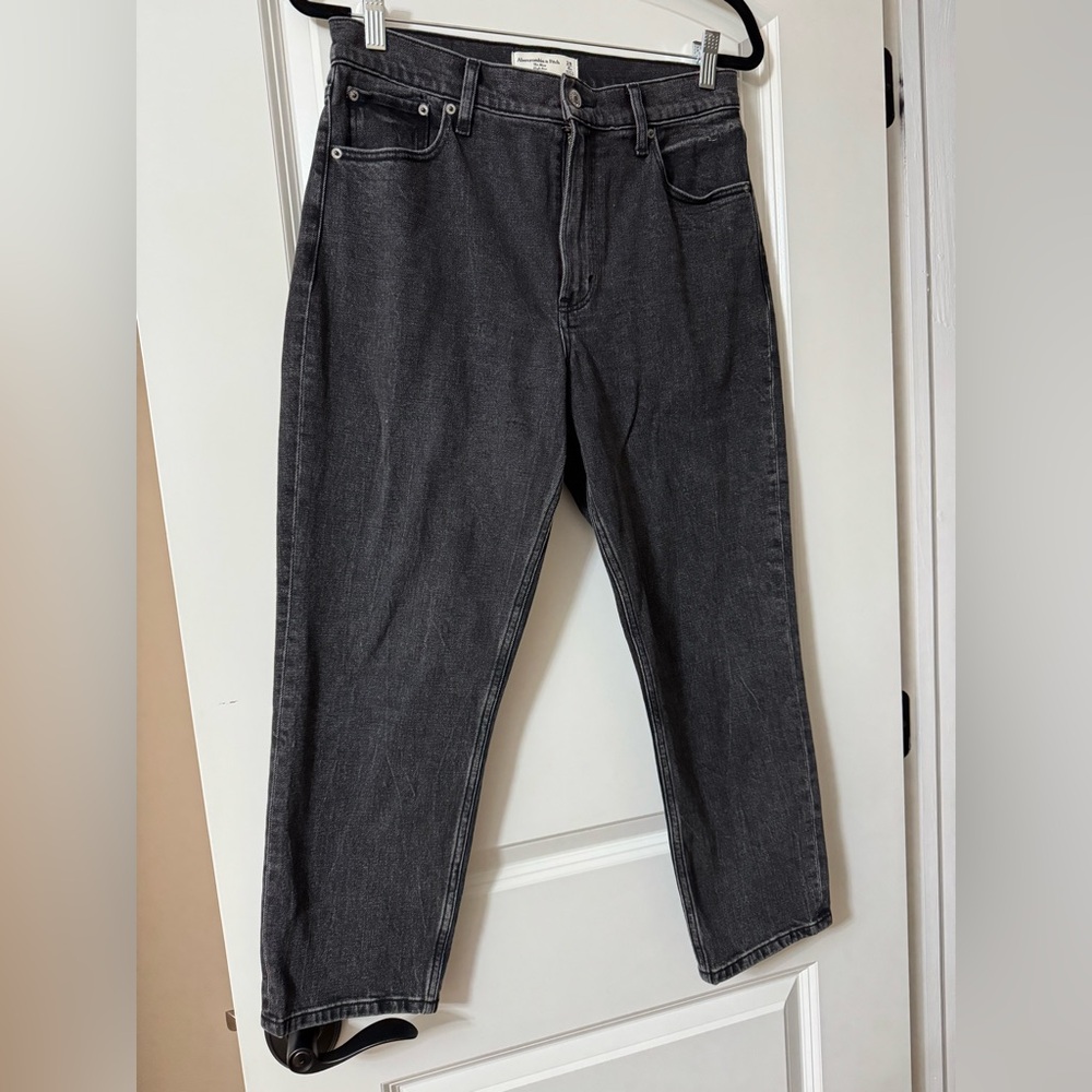 Abercrombie and Fitch boyfriend jeans size 6